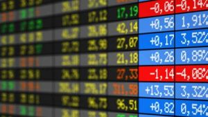 காளையா? கரடியா போராட்டத்தில் சென்செக்ஸ்.. நிஃப்டி 15,800 அருகில் வர்த்தகம்..! 