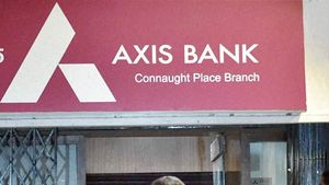 இன்று முதல் இந்த கட்டணமும் அதிகரிக்கும்.. வாடிக்கையாளர்கள் அலர்ட்டா இருங்க..!