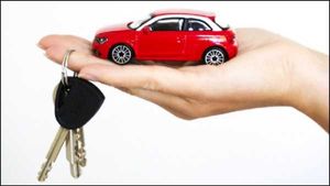 கார் வாங்க நினைப்போருக்கு குட் நியூஸ்.. வட்டியை குறைத்த வங்கிகள்.. எங்கு குறைவு..! 