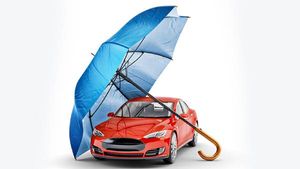 படுத்தி எடுத்து வரும் மழை வெள்ளம்.. எப்படி சரியான வாகன இன்சூரன்ஸை தேர்வு செய்வது..! 