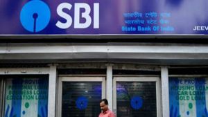 எஸ்பிஐ வாடிக்கையாளர்கள் அலர்ட்டா இருங்க..  வட்டி விகிதம் உயர்வு...! 