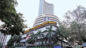 முதலீட்டாளர்கள் ஹேப்பி.. கடைசி வர்த்தக நாளில் ஏற்றம்.. நல்ல லாபம் தான்..! 