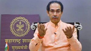  மகாராஷ்டிர முதல்வர் உத்தவ் தாக்கரே புதிய அறிவிப்பு.. மும்பை மக்கள் மகிழ்ச்சியின் உச்சம்..!