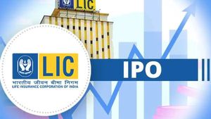 LIC  IPO: எல்ஐசி ஐபிஓ-வுக்கான ஆவணங்கள் செபியிடம் சமர்பிப்பு..   விரைவில் குட் நியூஸ் வரலாம்..!