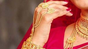 தங்கம் விலை சரிவு.. சென்னை, கோவை, மதுரையில் 10 கிராம் தங்கம் விலை இதுதான்..! 