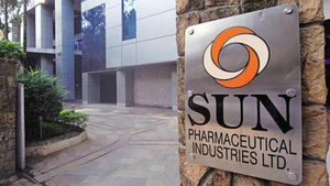 ஆசை காட்டி மோசம் செய்த மும்பை பங்குச்சந்தை.. சென்செக்ஸ் 460 புள்ளிகள் சரிவு..! 