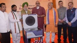இனி சமையல் செய்ய கேஸ் சிலிண்டர் தேவையில்லை: ஐ.ஓ.சி அறிமுகப்படுத்தும் சூரிய அடுப்பு!