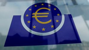 European Central Bank: 11 வருடத்திற்கு பின் முதல் முறையாக வட்டி உயர்வு..!