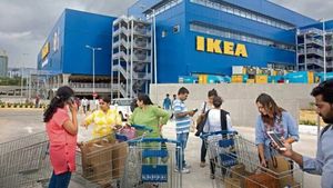கடையை திறந்த அடுத்த நாளே விலையை உயர்த்திய IKEA... என்ன காரணம்? 