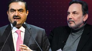 NDTV நிறுவனர்களிடம் அனுமதி வாங்காமல் பங்கு விற்பனை.. அதானி குழுமத்திற்கு பிரச்சனை..! 