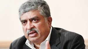 இன்போசிஸ் ஒரிஜினல் கேங்ஸ்டர்.. பதறிப்போன நந்தன் நிலேகனி..! 