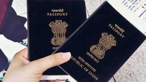 பாஸ்போர்ட்டில் புகைப்படத்தை மாற்ற வேண்டுமா? இதோ எளிய வழி! 