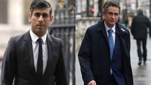 ரிஷி சுனக் வந்தது புதிய பிரச்சனை.. முக்கிய அமைச்சர் ராஜினாமா..! 