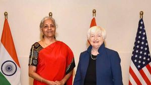இந்தியாவுக்கு சாதகமான முடிவு..  அமெரிக்கா கரன்சி கண்காணிப்பு பட்டியலில் இருந்து ஏன் நீக்கம்! 