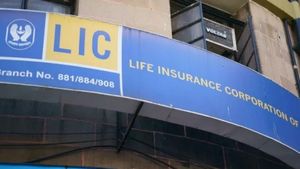 ஒரு நாளைக்கு ரூ.200 போதும்.. ரூ.28 லட்சம் கேரண்டி.. எல்ஐசி அட்டகாசமான திட்டம்! 