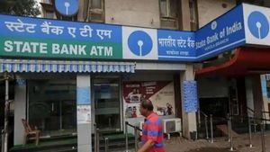 SBI: உங்கள் முதலீடு ரிஸ்க் இல்லாமல் இருமடங்கு..எஸ்பிஐ-யின் திட்டங்களை பாருங்க..! 