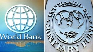 ரெசசன் கன்பார்ம்..  போட்டி போட்டுக் கொண்டு கணிப்பினை வெளியிடும் IMF, உலக வங்கி..! 
