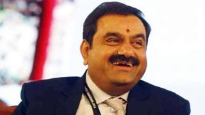 அதானிக்கு பெரும் ஆறுதல்.. சவால்களுக்கு மத்தியிலும் அதானி டிரான்ஸ்மிஷன் சாதனை.. லாபம் 77% அதிகரிப்பு! 