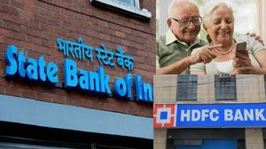 மூத்த குடிமக்களுக்கு அதிக வட்டி.. எஸ்பிஐ, ஹெச்.டி.எஃப்.சி வங்கி உள்பட 5 வங்கிகளின் ஆஃபர் என்ன? 