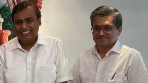 முகேஷ் அம்பானி-யின் வலது கை.. பப்ளிசிட்டி பிடிக்காத மனோஜ் மோடி.. ரூ.1,500 கோடி மதிப்பிலான கிப்ட்..!