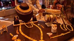 தடுமாறி வரும் சர்வதேச தங்கம்.. விடாமல் மீண்டும் அதிகரிக்கும் ஆபரண தங்கம்.. முடிவே இல்லையா? 