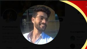 BreakUp செய்த காதலி.. 25000 ரூபாய் பெற்ற காதலன்.. காதல் இன்சூரன்ஸ்..! 