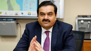Adani Green Energy: அதானி கிரீன் எனர்ஜி மீது NSE, BSE புதிய நடவடிக்கை.. சிறு முதலீட்டாளர்களுக்கு பாதிப்பா..? 