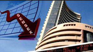 சென்செக்ஸ் 520 புள்ளிகள் வீழ்ச்சி.. முதலீட்டாளர்கள் அச்சம்.. இனியும் சரிவு தொடருமா? 