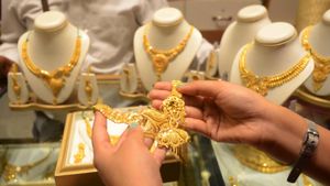 தங்கம் விலையில் தடுமாற்றம்.. சாமானியர்களுக்கு பலன் கிடைக்குமா.. இன்று விலை நிலவரம் என்ன? 