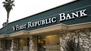 டெபாசிட் பணம் சரிந்தது, புலம்பும் First Republic Bank.. அமெரிக்காவில் அடுத்த பஞ்சாயத்தா..?! 