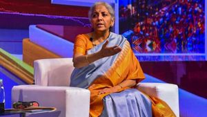 TCS வரி மாற்றம்: நிர்மலா சீதாராமன் முக்கிய அறிவிப்பு.. மக்கள் நிம்மதி..! 