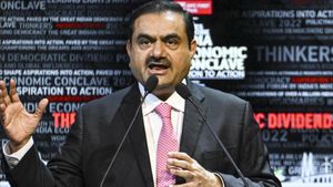 அதானி குழுமம் ஒரே நாளில் 55000 கோடி ரூபாய் இழப்பு..! 