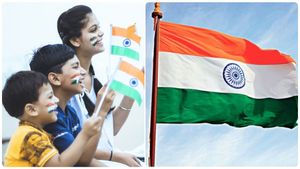 சுதந்திர தினம்: ஆன்லைனில் தேசிய கொடி வாங்குவது எப்படி..? 