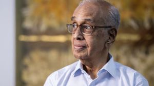 6210 கோடி சொத்தை தானமாக கொடுத்த  ஸ்ரீராம் குரூப் நிறுவனர் தியாகராஜன்..! 