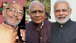 நரேந்திர மோடியின் சகோதரர்கள் யார் தெரியுமா? என்ன செய்யுறாங்கன்னு கேட்டா ஆடிடுவீங்க! ஷாக் மறுப்பக்கம்