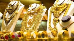 ஓடியாங்க, ஓடியாங்க.. தங்கம் விலை டமாளென சரிவடைந்தது.. தங்கம் வாங்க சரியான சான்ஸ்..!! 