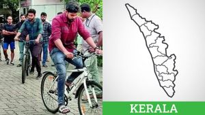 சைக்கிள் ஓட்டினால் அரசு வேலை.. கை நிறைய சம்பளம் வேற.! கேரளாவில் திடீரென குவிந்த பட்டதாரி இளைஞர்கள்