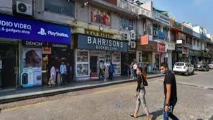 காஸ்ட்லியான மார்க்கெட் ஏரியா எது தெரியுமா?.. தலையை சுற்றவைக்கும் வாடகை..! 