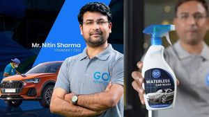 Business Ideas: தண்ணீர் பயன்படுத்தாமல் கார் வாஷ்.. வருடத்துக்கு ரூ.2.5 கோடி சம்பாதிக்கும் நிதின்..! 