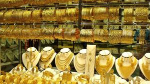 தங்க நகையில் இல்ல, தங்க நகை கடையிலேயே முதலீடு செய்யலாம்.. 300% லாபம்..! 