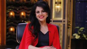 ரூ.20 லட்சத்தில் ஷூ, ரூ.50 கோடிக்கு வீடு..! யார் இந்த நமீதா..? 