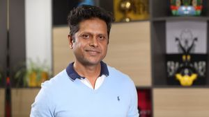 ஐஐடியில் படித்தால் போதும், வாழ்க்கை மாறிவிடும் போல.. யார் இந்த முகேஷ் பன்சால்..?! 