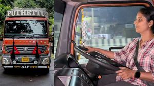 லாரி ஓட்டுனர் + யூடியூபர்.. இணையத்தை கலக்கும் கேரள பெண் ஜலேஜா..!