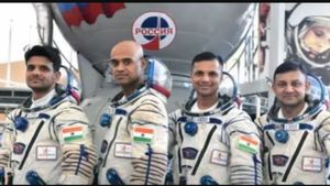  Gaganyaan: விண்வெளிக்கு செல்லும் 4 வீரர்கள் இவங்க தான்! வெளியானது பட்டியல்..!!