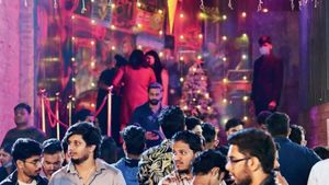 பெங்களூர் உட்பட கர்நாடகாவில் 11 நகரங்களுக்கு இனி விடிய விடிய கொண்டாட்டம் தான்..!!
