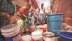 தண்ணீரை வீணாக்கிய 20 குடும்பங்களுக்கு ரூ.5,000 அபராதம்.. பெங்களூருவாசிகளே உஷார்..! 