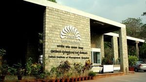 ஐஐஎம் பெங்களூரு: 516 பேருக்கு வேலை, சராசரி சம்பளமே ரூ.32.5 லட்சமாம்..!