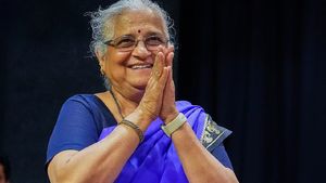புது எம்பி சுதா மூர்த்தி-யின் 0.83% இன்போசிஸ் பங்கு மதிப்பு என்ன தெரியுமா..?