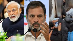ரயில்வே துறையை தனது நண்பர்களுக்கு விற்க திட்டமிடும் மோடி அரசு: ராகுல் காந்தி குற்றச்சாட்டு - வீடியோ!