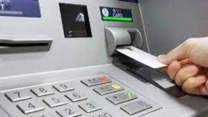 ATM-ல் கார்டு சிக்கி கொண்டதா..? இது புதுவித மோசடி.. உஷார் மக்களே..! 